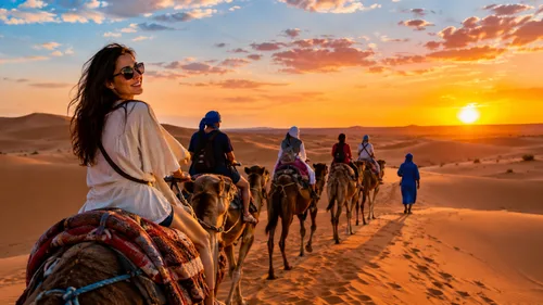 Caravana de Camellos al Atardecer